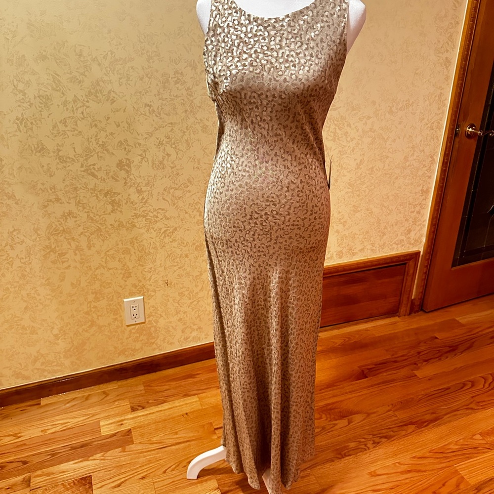Elegant Leopard Print Maxi Dress